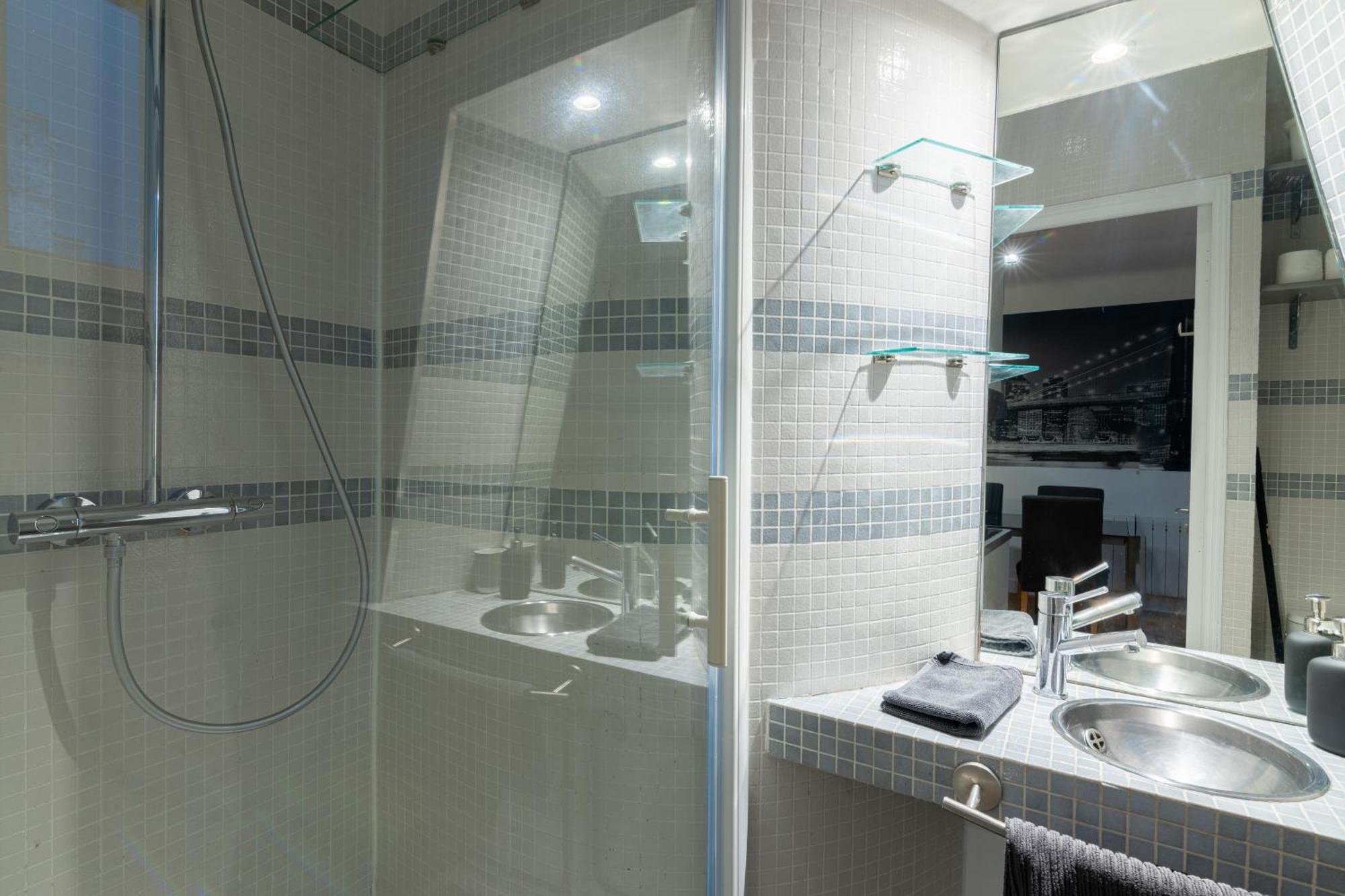 Luxurious 1 Bedroom Tour Eiffel Saint Dominique Free Netflix Paris Exterior photo